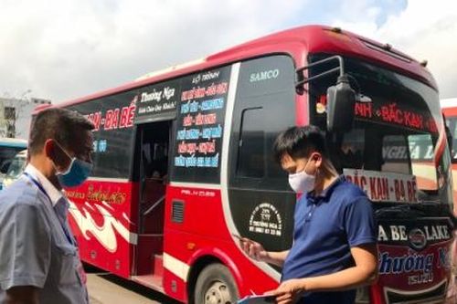 Nghiêm túc thực hiện khai báo y tế bắt buộc tại các bến xe khách