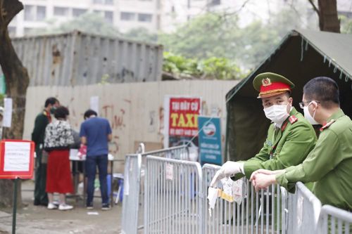 Tướng Tô Lâm yêu cầu 'đi từng ngõ, gõ từng nhà' rà soát chống dịch Covid-19