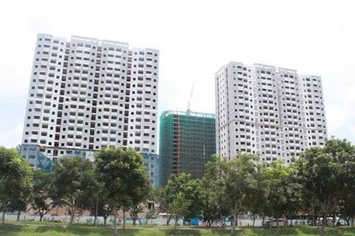 Chính phủ cho giảm đến 70% thuế GTGT, thuế TNDN nhưng Luật thuế chỉ cho giảm 50%