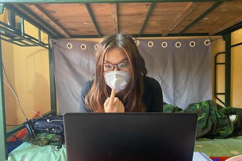 Tâm sự du học sinh làm 'cô giáo online' trong khu cách ly