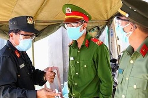 Công an Ninh Thuận: Thức giữa vùng dịch