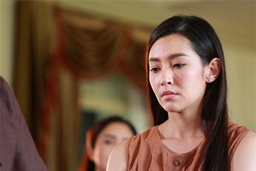 Nghe mọi người bàn tán con dâu góa chồng lại có con riêng, mẹ chồng em liền vui vẻ bước ra xóa tan nghi ngờ khiến khách khứa trợn mắt kinh ngạc