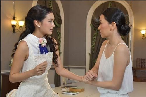 Bỗng dưng bố chồng đưa con riêng về mà mẹ chồng vui vẻ đồng ý, tôi thấy khả nghi nên tìm hiểu sự thật và chết điếng khi biết thân phận mẹ đứa bé