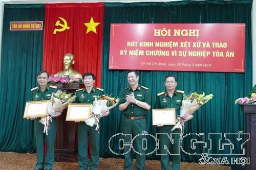 TANDTC trao kỷ niệm chương 'Vì sự nghiệp Tòa án'