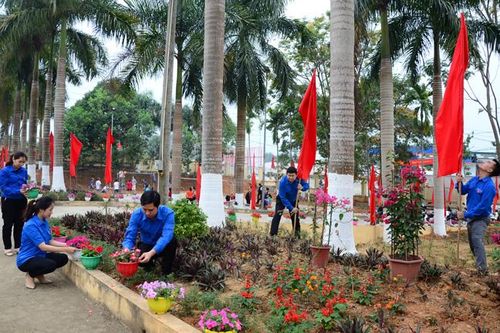 Thi đua thực hiện các công trình chào mừng Đại hội Đảng các cấp
