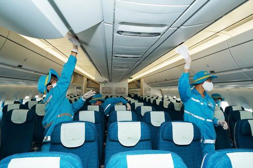 Thêm 7 chuyến bay có hành khách mắc Covid-19