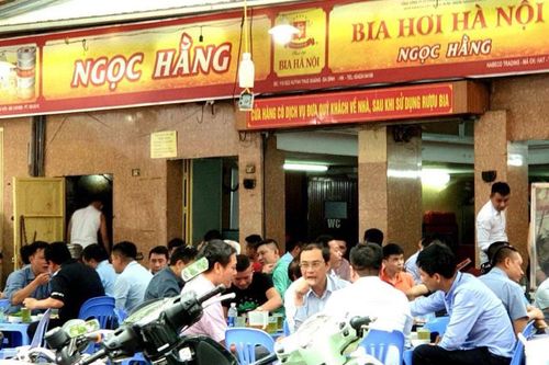 Chống dịch Covid-19: Còn tình trạng tụ tập tại quán bia, cà phê, địa điểm công cộng
