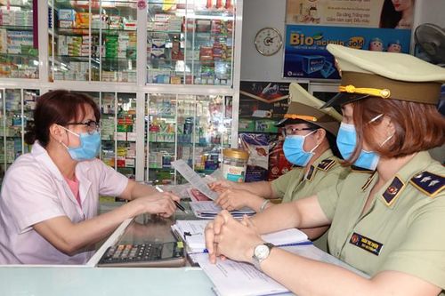 Ngày 25-3: Xử lý 11 vụ vi phạm kinh doanh thiết bị y tế
