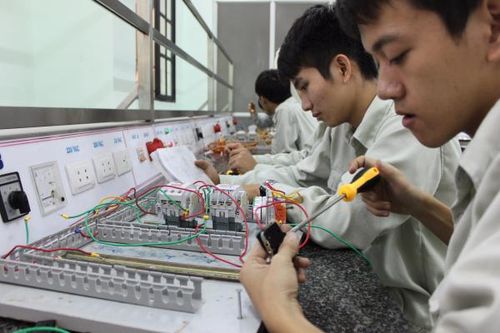 Đề xuất miễn, giảm học phí cho sinh viên trường nghề bị ảnh hưởng bởi COVID-19