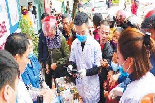 Cần dành khẩu trang y tế cho y, bác sĩ tuyến đầu phòng dịch