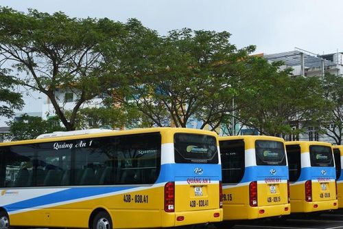 Đình chỉ 2 nhân viên xe buýt đuổi khách không có tiền lẻ