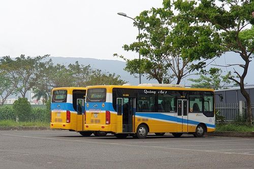Đuổi khách vì không có tiền lẻ, tài xế và phụ xe buýt bị đình chỉ