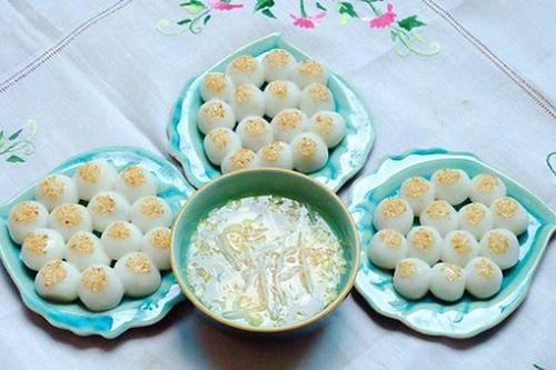 Làm bánh trôi, bánh chay Tết Hàn thực 3/3 Âm lịch