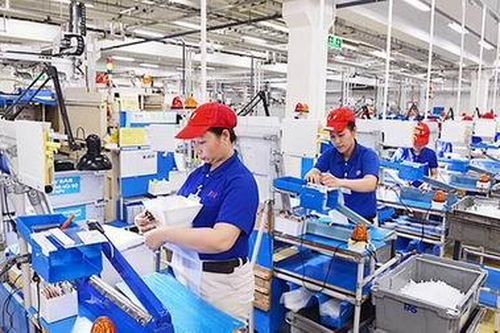 Tạm ngừng công việc do Covid-19 có được nhận lương?