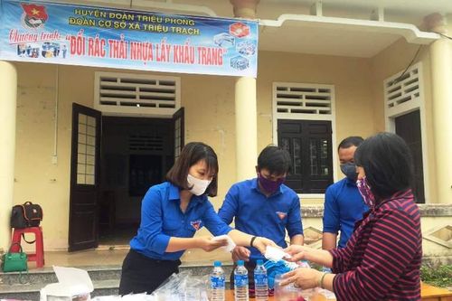 Thanh niên tham gia tích cực đẩy lùi COVID-19