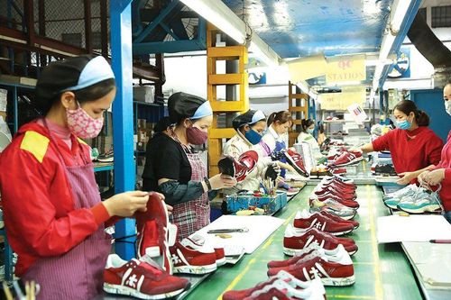 Cùng doanh nghiệp tháo gỡ khó khăn do dịch Covid-19