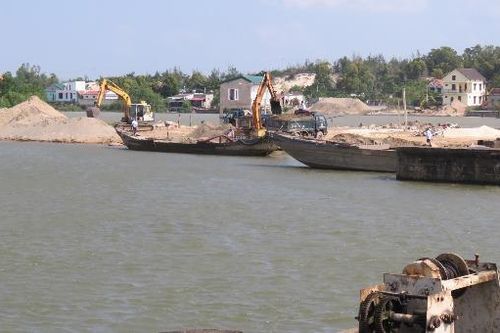 Quảng Bình: Công an huyện Quảng Ninh trắng đêm truy quét nạn 'sa tặc' tung hoành