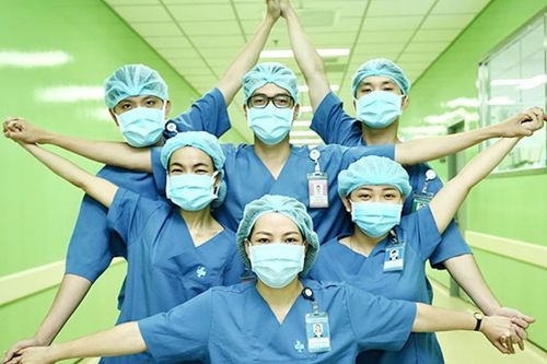 Bác sĩ lan tỏa thông điệp chống COVID-19