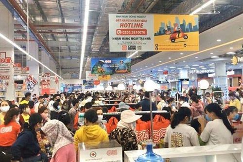Bất chấp dịch COVID-19, siêu thị ở Quảng Ngãi vẫn tưng bừng khai trương