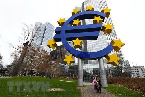 S&P cảnh báo nguy cơ kinh tế Anh và Eurozone suy thoái