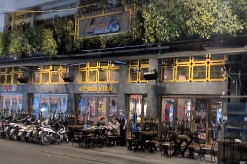 Những cơ sở kinh doanh ăn uống nào trên địa bàn TP Hồ Chí Minh không phải đóng cửa?