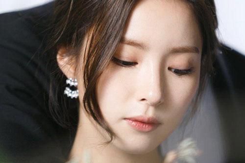 Sao nữ bị ghét nhất 'Gia đình là số 1' khiến netizen Hàn mê mệt vì nhan sắc 'đỉnh cao', quay camera thường cũng dễ dàng gây sốt