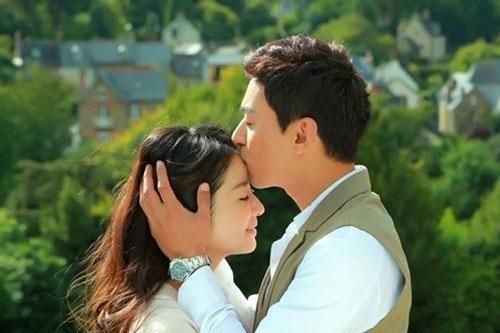 Những hành động cho thấy anh ấy yêu bạn hơn bất cứ ai