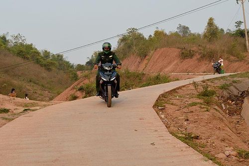 Day dứt chuyện trốn… thoát nghèo