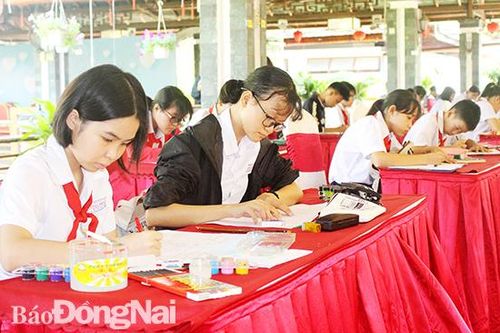 Cuộc thi vẽ tranh thiếu nhi đề tài gia đình