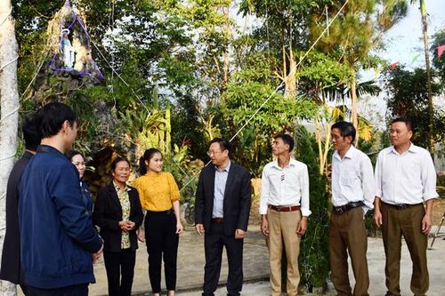 'Họ đạo bình yên, gia đình hạnh phúc' ở Việt Tiến