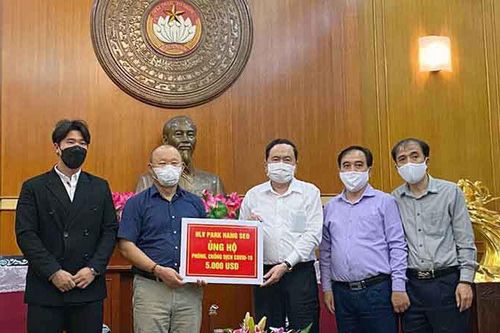 Nhiều tổ chức, cá nhân tiếp tục chung tay phòng, chống dịch Covid-19