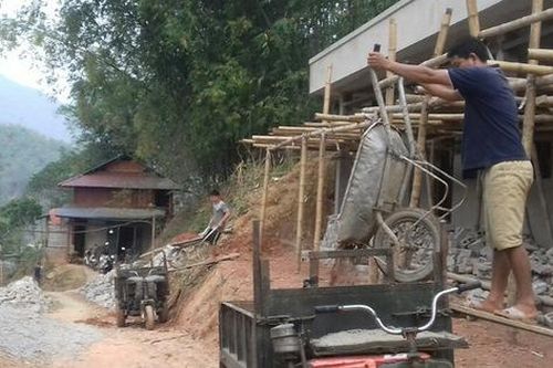 Huyện Quan Hóa, Thanh Hóa: Trớ trêu 'làng đèn dầu' cạnh... nhà máy thủy điện