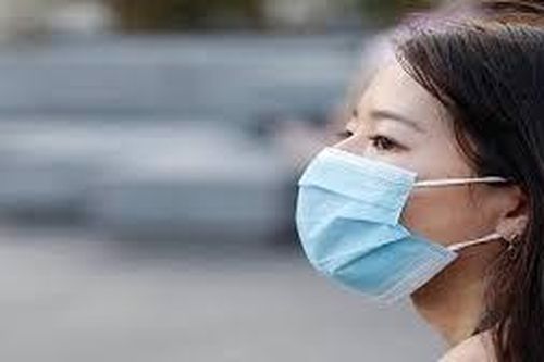 Tặng sách 'Dịch Covid-19: Hiểu rõ và phòng ngừa đúng cách'
