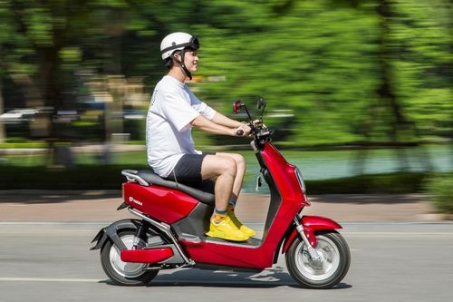 Với 16 triệu, gen Z nên chọn mẫu xe máy điện nào?