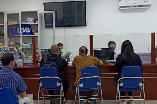 Quá tải người đến làm thủ tục hưởng trợ cấp thất nghiệp: Nên giải quyết thủ tục qua mạng