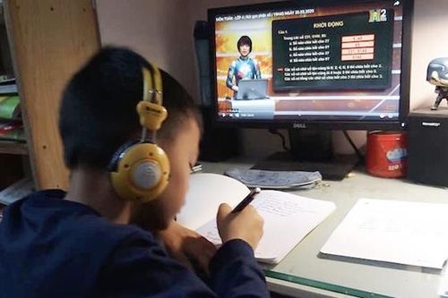 Hà Nội dạy học nối tiếp từ lớp 4 đến 12 trên truyền hình