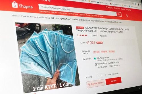 Loạn giá trên các gian hàng điện tử