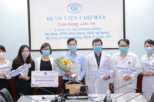 Mundipharma Việt Nam trao tặng sản phẩm chăm sóc sức khỏe BETADINE cho hơn 70 bệnh viện trên cả nước