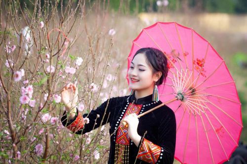 Cô ca sĩ trẻ truyền cảm hứng tích cực đến mọi người
