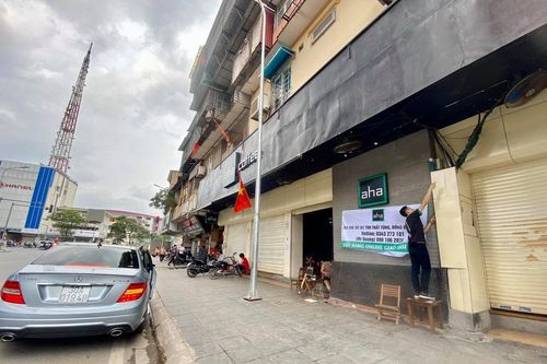 Hàng quán ăn uống đóng cửa, tất cả chuyển sang bán online