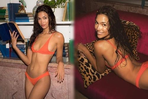 'Chân dài' Kaylin Baer mặc bikini đọc sách, chơi cờ ở nhà mùa dịch