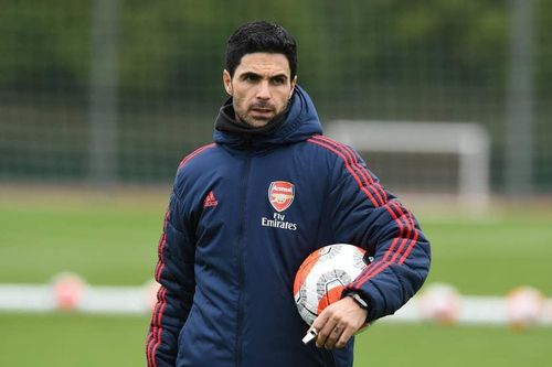 HLV Arsenal tiết lộ trải nghiệm đáng sợ với COVID-19