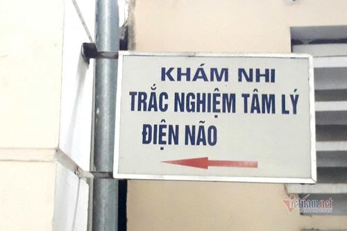 Phía sau chuyện nữ sinh học giỏi, xinh đẹp phải nhập viện tâm thần