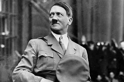 Cuộc chinh phục châu Âu và dị tật 'của quý' của Hitler