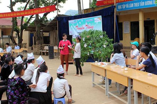 Xây dựng xã, phường, thị trấn đạt chuẩn tiếp cận pháp luật