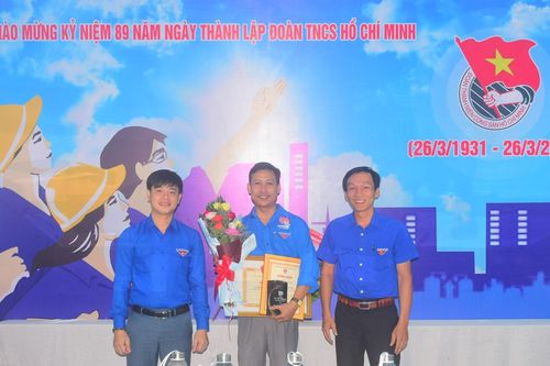 Tỉnh đoàn Khánh Hòa trao giải thưởng Lý Tự Trọng năm 2020