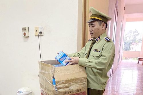 Thêm 1 vụ vận chuyển 5.000 khẩu trang trái phép bị xử lý