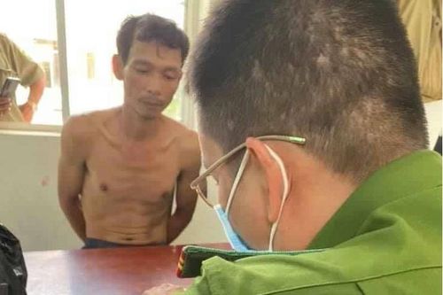 Bắt kẻ tưới xăng đốt nhà trọ khiến 2 mẹ con nguy kịch