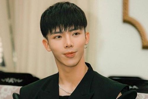 Hòa Minzy bóc mẽ Erik nghiện chỉnh ảnh