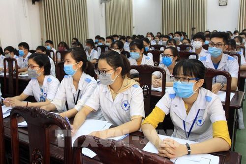 Tuổi trẻ ngành Y Hà Nội tình nguyện xông pha chống dịch
